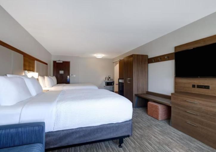 Holiday Inn Express & Suites - Detroit - Dearborn By Ihg Exterior foto