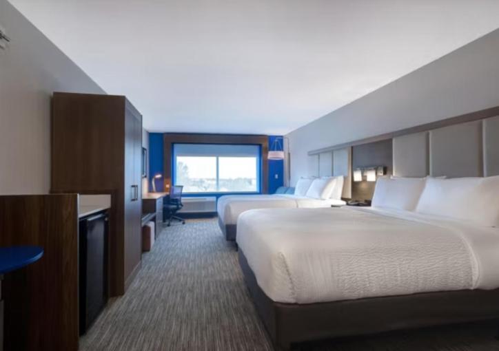Holiday Inn Express & Suites - Detroit - Dearborn By Ihg Exterior foto